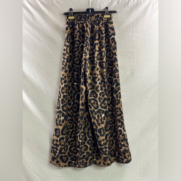 Leopard Print Wide Leg Pants - Picture 6 of 6